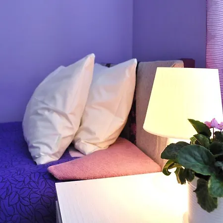 Happy House بيت شباب *