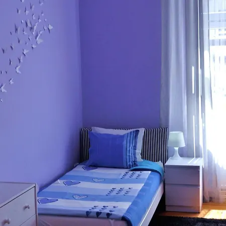 Happy House Hostel Πόζναν